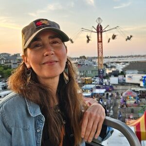 Meet your Posher, Lara